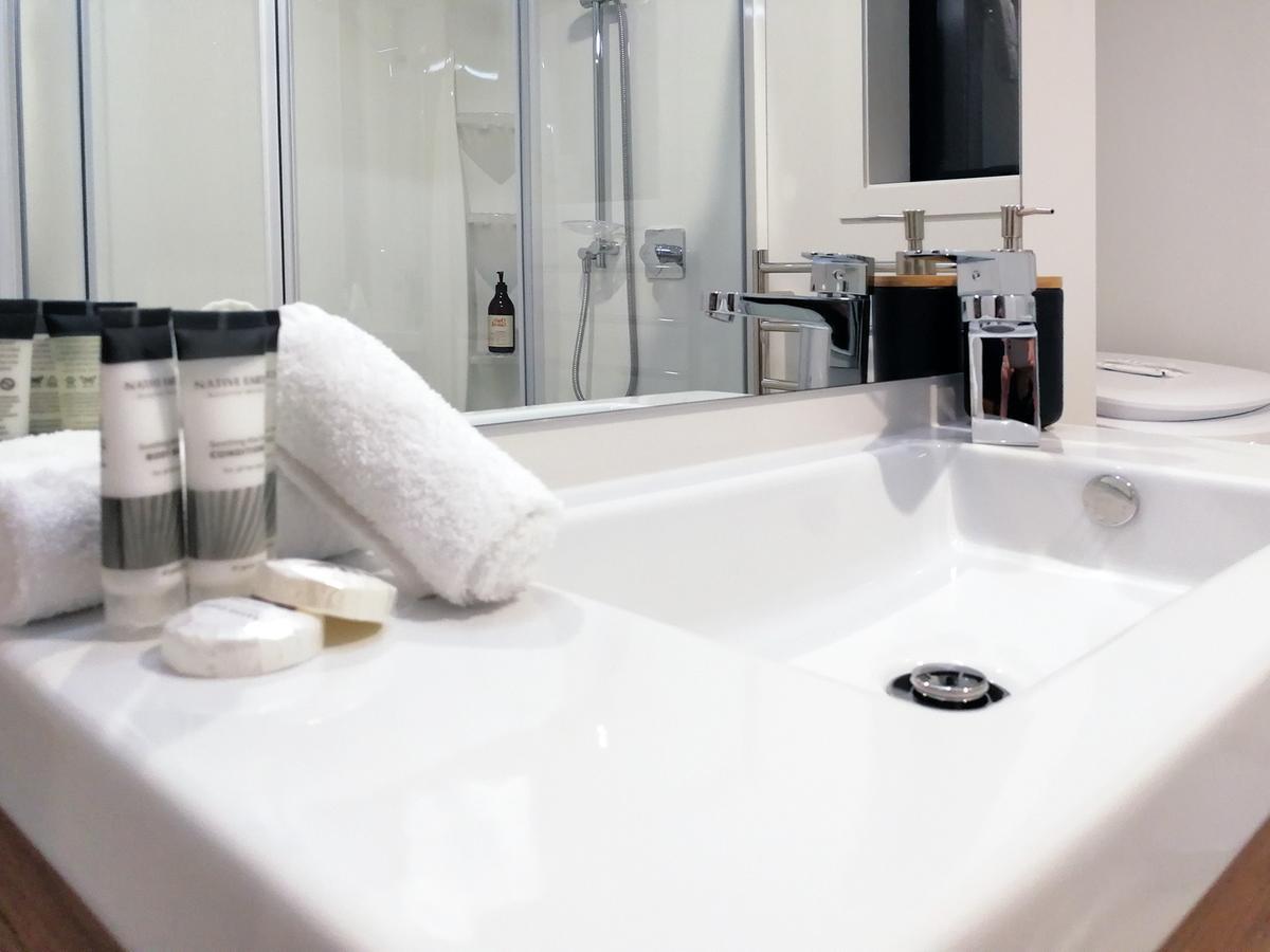 Brand New One Bedroom Apartment Queenstown Exteriör bild